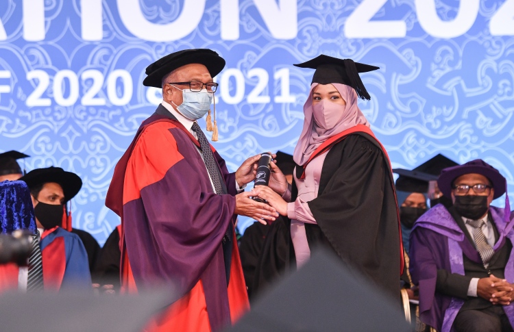 ޔޫވީގެ ޕްރޮގްރާމްތަކުގައި 600އަށްވުރެ ގިނަ ދަރިވަރުން