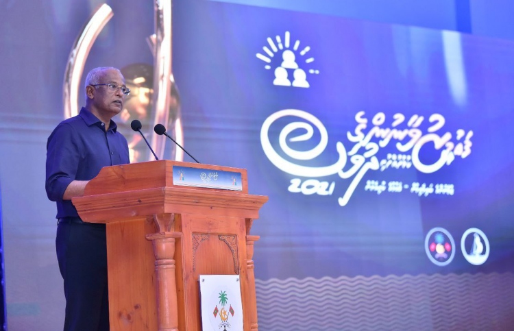 "ޒުވާނުން ވަޒީފާގެ ފުރުސަތުތަކުގެ ބޭނުން ހިފަންޖެހޭ"