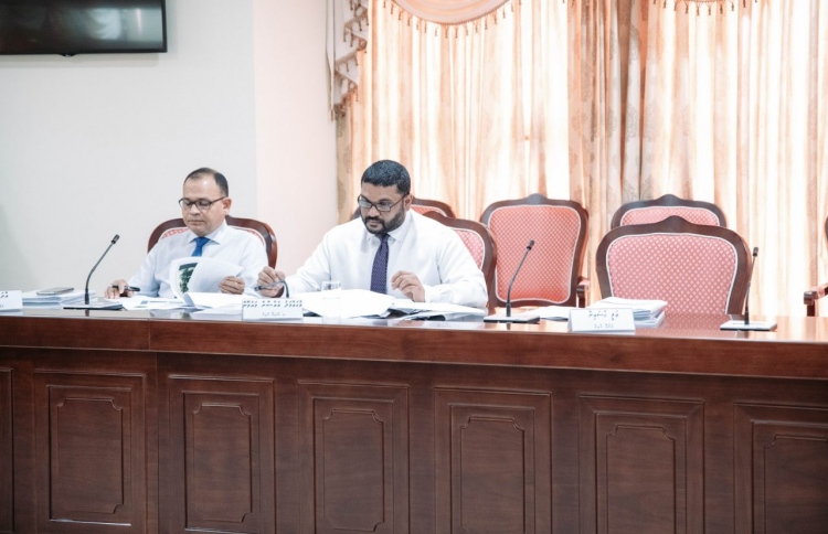 ކޮމިޓީއަށް ނުދެވުނީ "އިންޑިއާ އައުޓް" ކެމްޕޭނާ ހެދި!