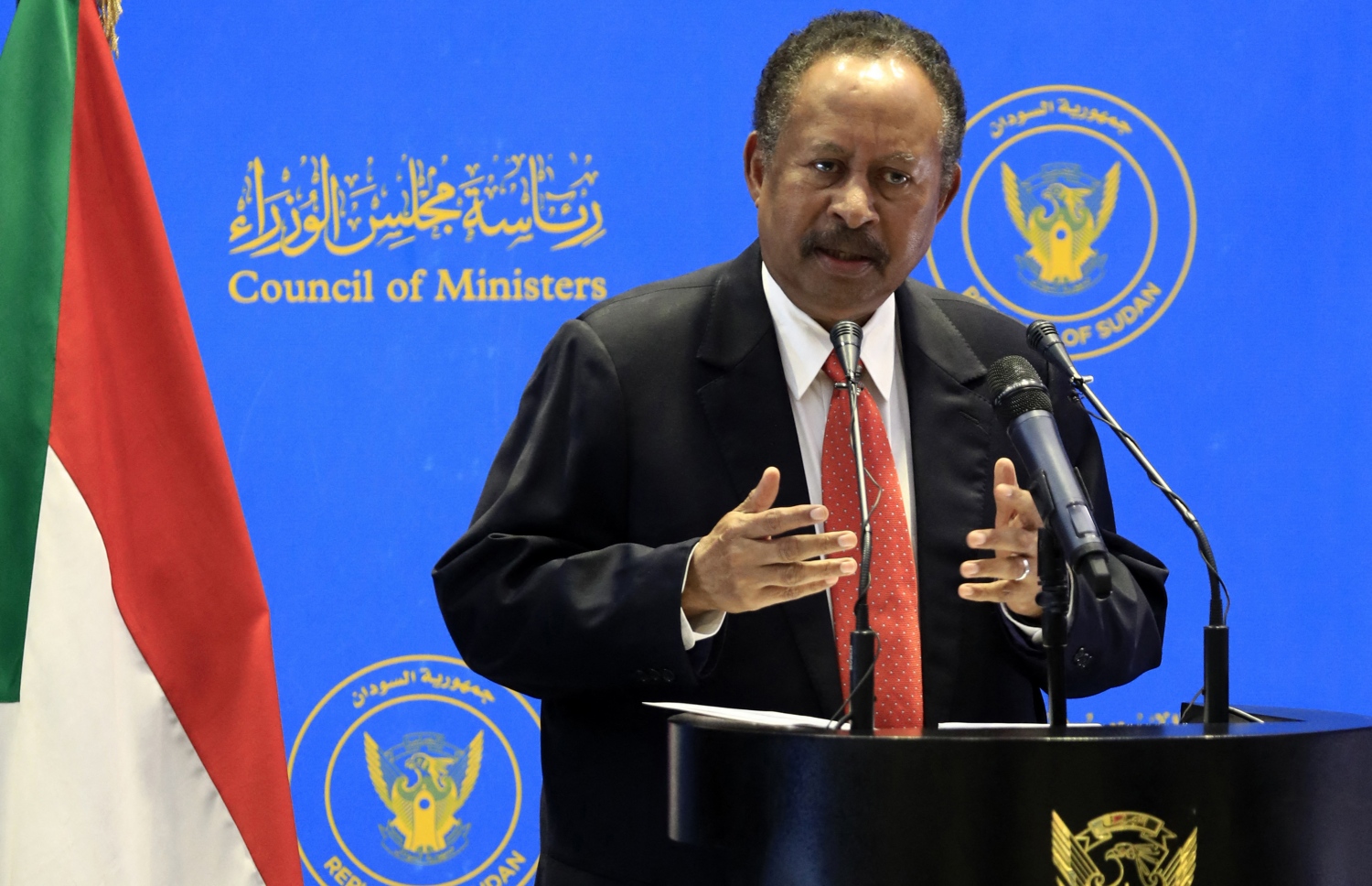 މަގާމުން ދުރުކޮށް ގޭގައި ބަންދުކޮށްފައި ހުންނެވި ބޮޑުވަޒީރު އަބްދުﷲ ހަމްދޫކު