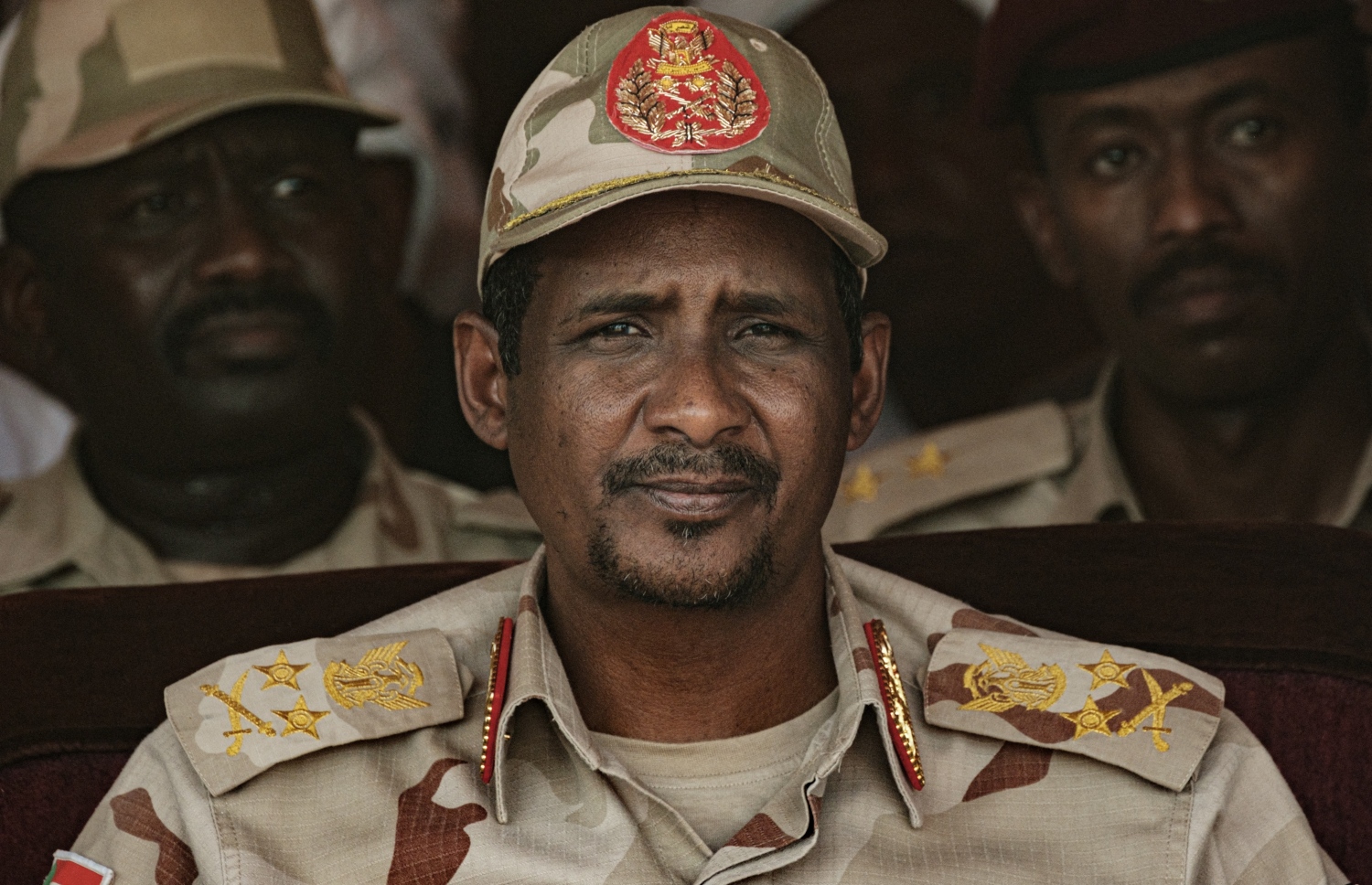 ވެރިކަން ކުރާ ސިޔާދަތީ ކައުންސިލްގެ އިސް ވެރިޔާގެ ނައިބު އަދި ސިފައިންގެ ޕެރަމިލިޓަރީ ރެޕިޑް ސަޕޯޓް ފޯސްގެ ކޮމާންޑަރު، ޖެނެރަލް މުހައްމަދު ހަމްދާން ދަގަލޯ