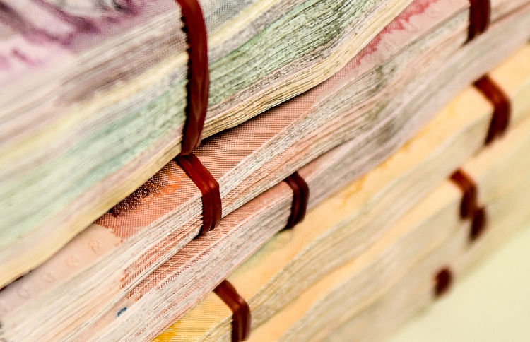 ދައުރުވާ ފައިސާއިން 100 މިލިއަން މަދުވެއްޖެ