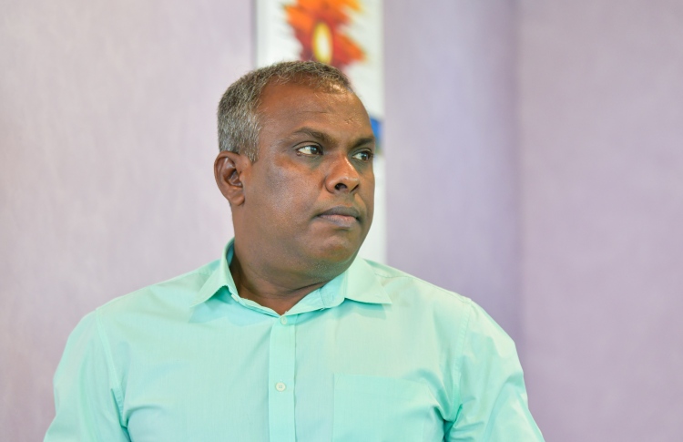 މުހިންމީ ރީތި ފުޓްބޯޅައެއް ކުޅެ މޮޅުވުން: މޯހަން