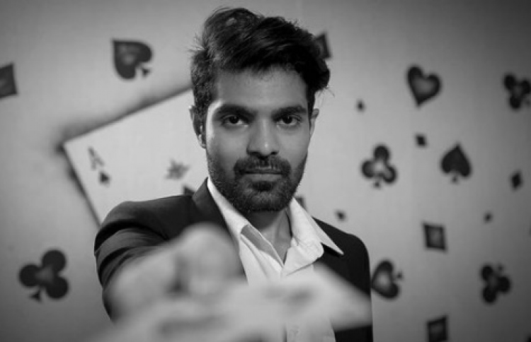 ވީޑިއޯ ލަވަތަކަށް ފަހު އަޒްހާންގެ ވެބް ސީރީޒެއް