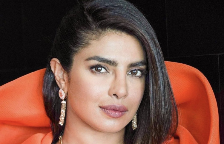 އަންނަ އަހަރު ބޮލީވުޑްގެ ފިލްމެއް ކުޅެން: ޕްރިޔަންކާ