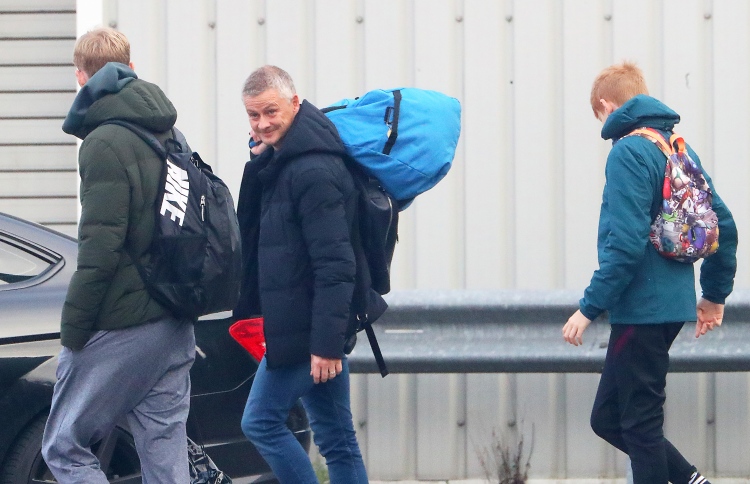 ޔުނައިޓެޑް އުނދަގޫ ހާލަތުގައި، ސޯލްޝެއާ ޗުއްޓީ އަށް