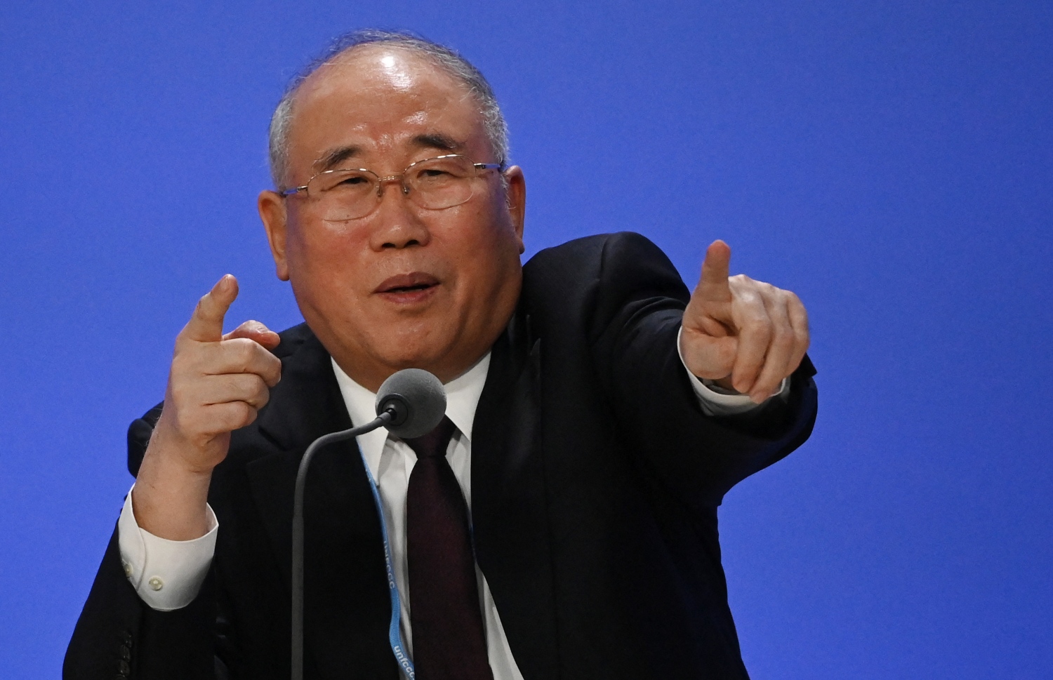 ނޮވެމްބަރު 10، 2021؛ ތިމާވެށި ހިމާޔަތް ކުރުމުގެ ގޮތުން ގުޅިގެން މަސައްކަތް ކުރުމަށް، ޗައިނާ އާއި ރަޝިޔާ އިން އެއްބަސްވެ، އިނގިރޭސި ވިލާތުގެ ގްލާސްގޯގައި ކުރިއަށް ދާ، އދ.ގެ ތިމާވެއްޓާ ބެހޭ މަހާސިންތާގައި، ތިމާވެއްޓާ ބެހޭ ޗައިނާގެ ހާއްސަ މަންދޫބު ޒީ ޒެންހުއާ އެކަން އިއުލާން ކުރައްވަނީ. --އޭއެފްޕީ