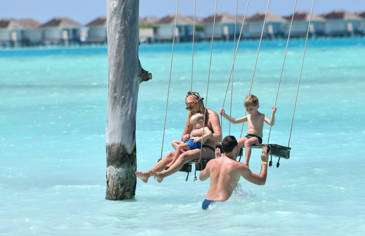 ރިސޯޓު ކުލި ކުޑަކުރުމުން 590 މިލިއަން ގެއްލޭނެ