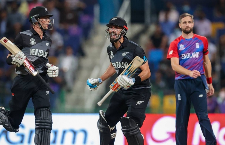 އިންގްލެންޑް ބަލިކޮށް ނިއުޒިލެންޑް ފުރަތަމަ ފައިނަލަށް