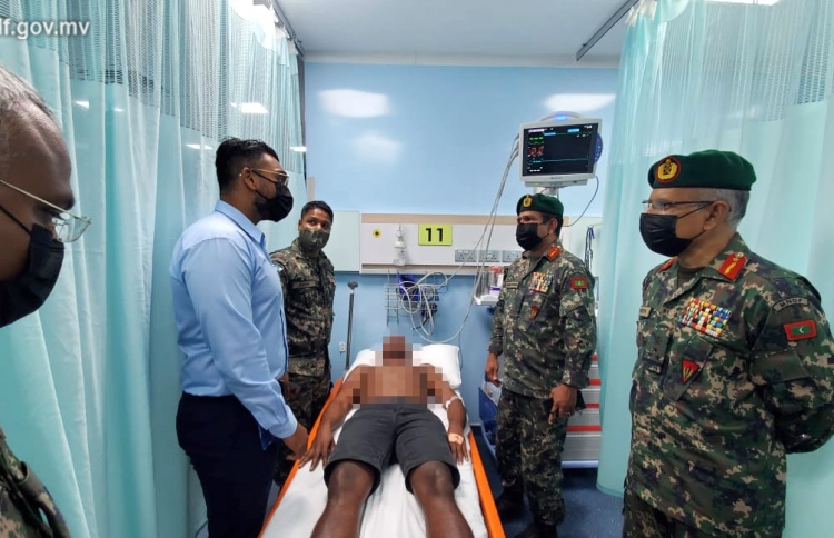 ރަހީނުކުރި ސިފައިންގެ މީހާ އެކި އޭޓީއެމްތަކަށް ގެންދިޔަ