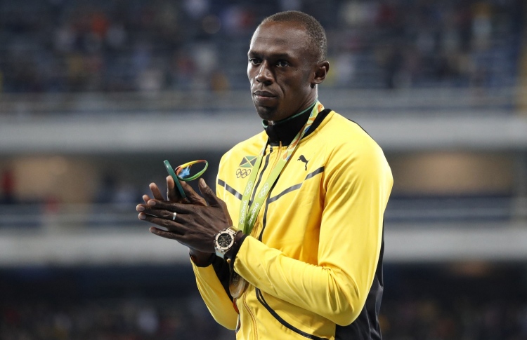 ބޭނުމީ ސޯޝަލް މީޑިއާއާ ދުރުގައި ހުންނަން: ބޯލްޓް