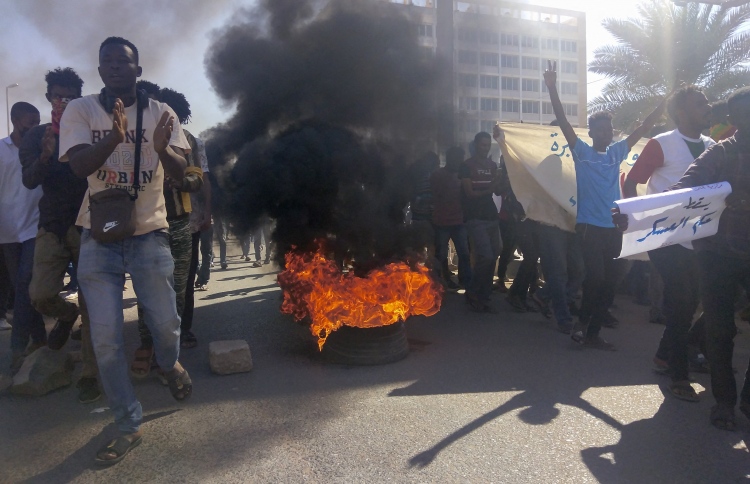 ސޫދާންގެ ގަބީލާ ކުރިމަތިލުންތަކުގައި 220 މަރު