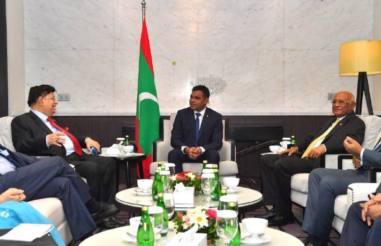 ބަންގްލަދޭޝް މަސައްކަތްތެރިން ރެގިއުލޭޓުކޮށްދޭން އެދިއްޖެ