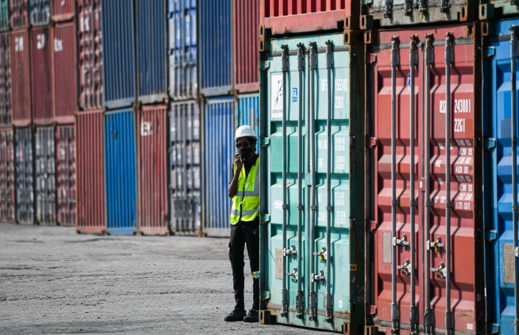 މައި ބަނދަރަށް ބޭނުމީ ވަގުންނަށް ނުހުޅުވޭ ތަޅެއް