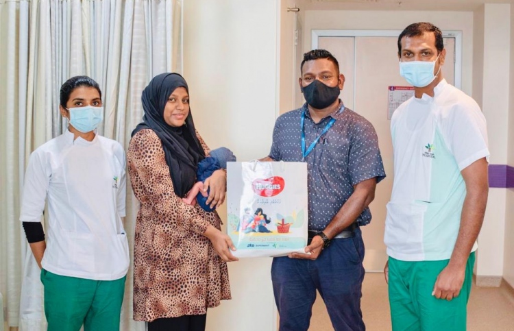 އަލަށް އުފަންވާ ކުދިންނަށް އެސްޓީއޯގެ ގިފްޓް ހެމްޕާއެއް