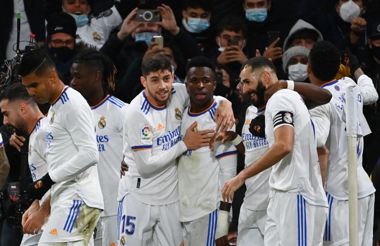 ސެވިއްޔާ ބަލިކޮށް ރެއާލުން އެއްވަނައިގައި ލީޑުފުޅާކޮށްފި