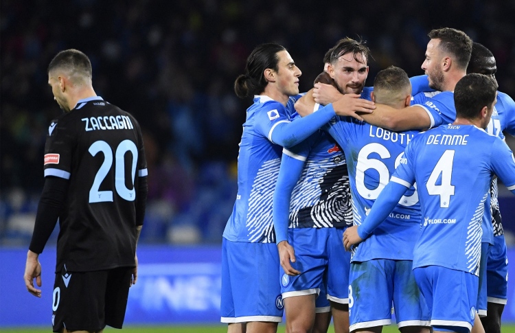 އޭސީ މިލާން ބަލިވުމުގެ ފައިދާ ނަޕޯލީން ނަގައިފި