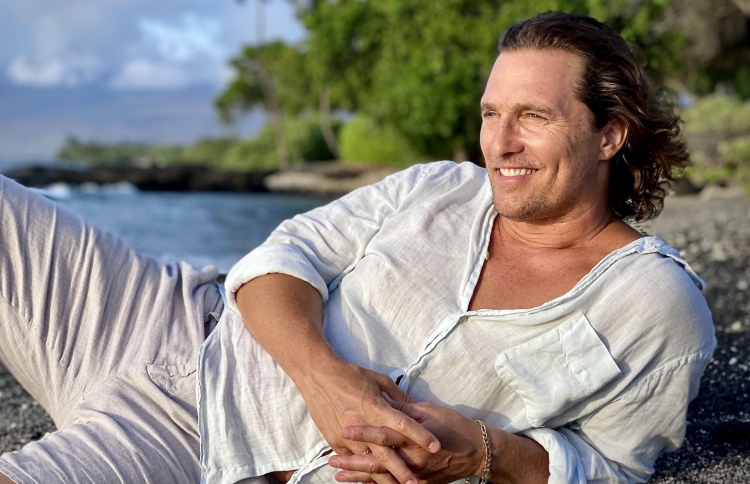 އެކްޓަރު މެކޮނަހޭ ގަވަރުނަރުގެ ހިޔާލު ދޫކޮށްލައިފި