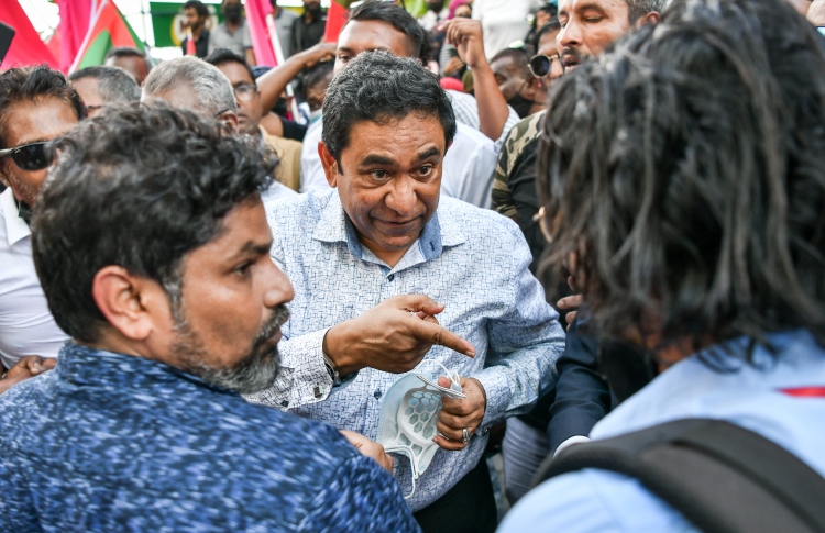 ޔާމީން މިނިވަންވީ ޗެކް ނަންބަރެއް ދިމާނުވެގެނެއް ނޫން!