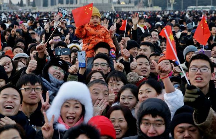 ޗައިނާގެ އާބާދީ އަދިވެސް ދަނީ ދަށަށް