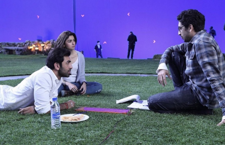 ރަންބީރާއި އާލިއާގެ "ބުރައްމަސްތުރާ" އަންނަ އަހަރު