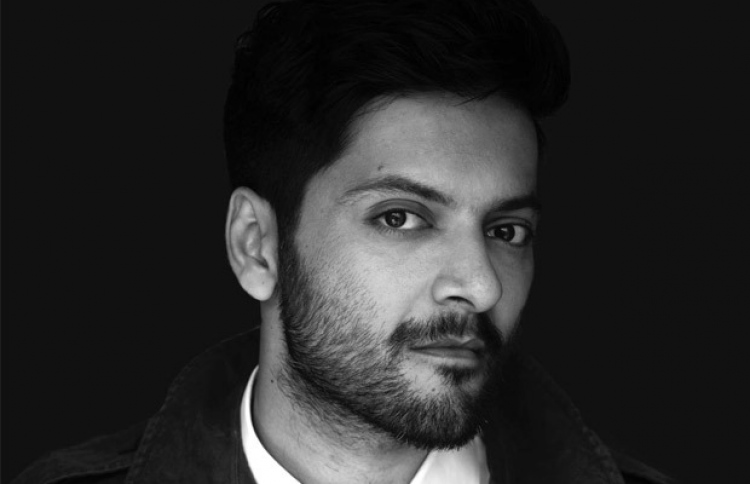 އަލީ އަށް އަނެއްކާ ވެސް ހޮލީވުޑްގެ ފިލްމެއް