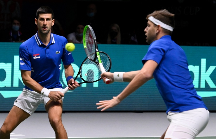 ޖޮކޮވިޗާ އެކު ސާބިއާ ޑޭވިސް ކަޕުން ކަޓައިފި