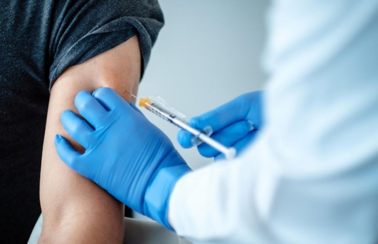 ކޮވިޑް ވެކްސިން 217 ފަހަރު ޖެހި މީހެއް!