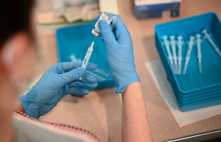 އޮމިކްރޮންއާ ދެކޮޅަށް ބޫސްޓަ ޝޮޓުގެ ބާރު ގަދަ: ސީޑީސީ