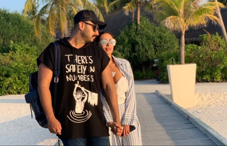 އަރުޖުން އާއި މަލައިކާ ރާއްޖޭގައި ވެސް ކަސްރަތުގައި