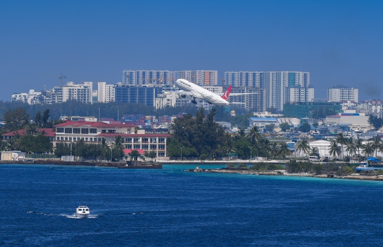 ހަ އެއާޕޯޓުގެ އަގު ކުޑަކޮށް އަލުން ހުޅުވާލައިފި