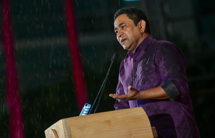 ކޯޓުން "ޓިނު ނަގަން" ޖެހުނު ސަބަބު ޔާމީން ކިޔައިދީފި