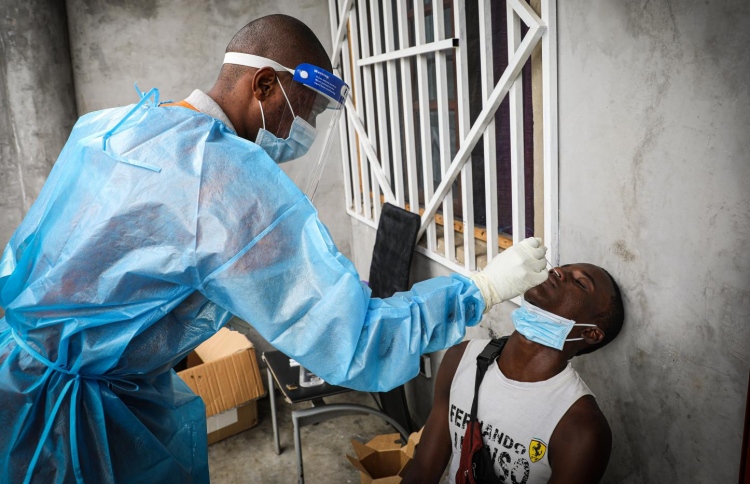 ދުވާލަކު 3 މިލިއަން މީހުންނަށް ކޮވިޑް ޖެހި، ރެކޯޑެއް