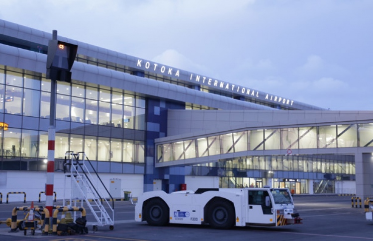 ވެކްސިން ނުޖަހާ މީހުން ގެންދާ އެއާލައިންތައް ޖޫރިމަނާ