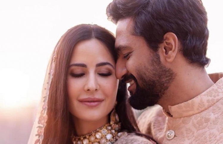 ކުއްޖަކު ހޯދަން އާއިލާއިން ޕްރެޝާ ނުކުރޭ: ވިކީ