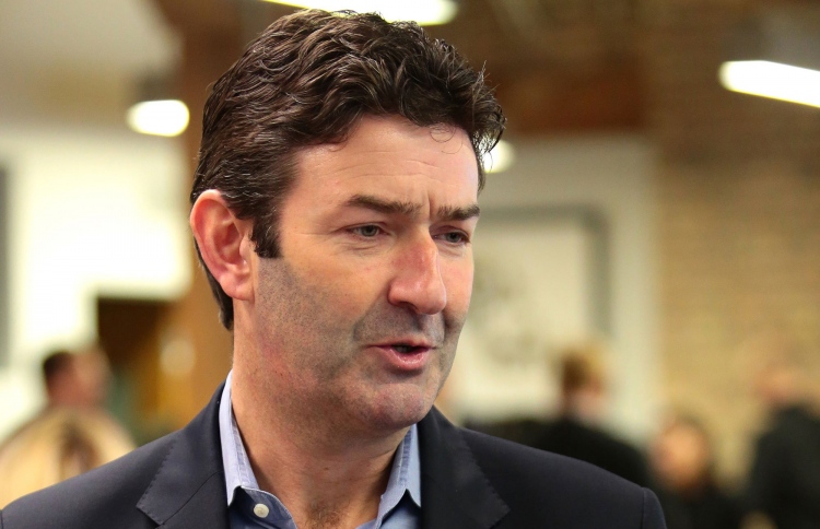 ވަކިކުރި ސީއީއޯއަކަށް ދިން 105 މިލިއަން ހޯދަނީ