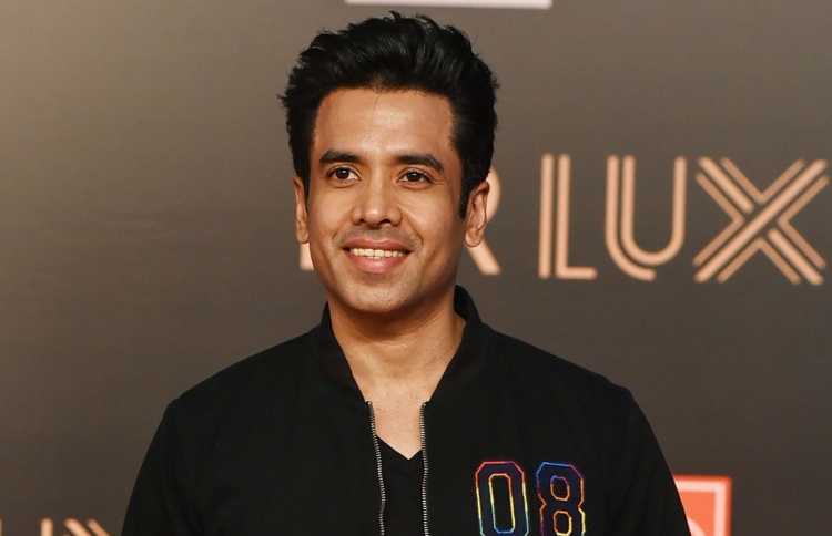 ތުޝާރުގެ ފޮތަކީ "ބެޗްލާ ޑޭޑް"