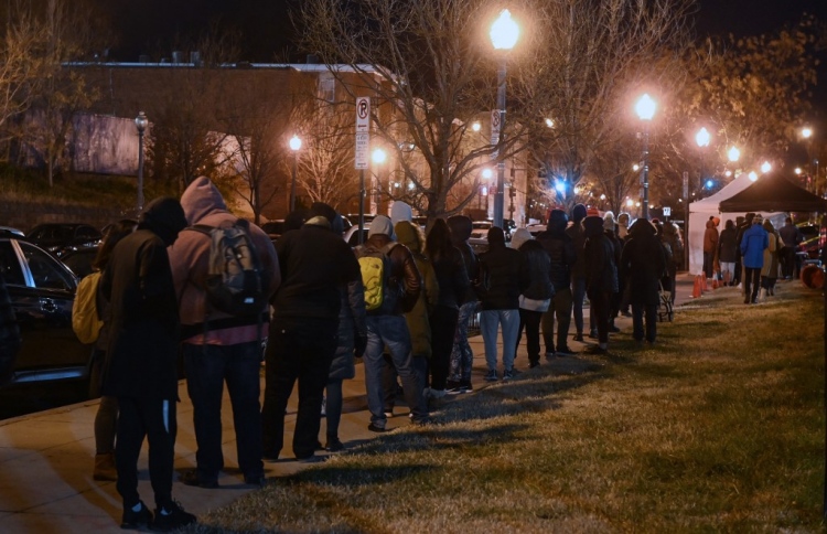 އެމެރިކާގައި އޮމިކްރޯންގެ ނިސްބަތް 73 ޕަސެންޓަށް