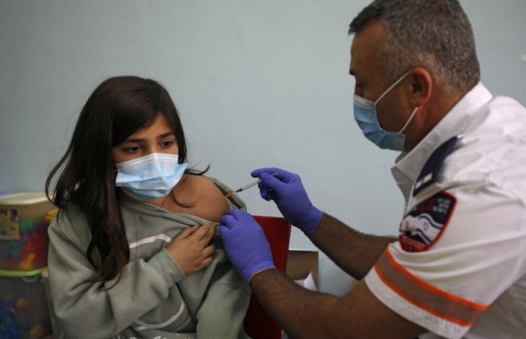 އިޒްރޭލުގައި ކޮވިޑް ވެކްސިންގެ 4 ވަނަ ޑޯޒެއް ޖަހަނީ