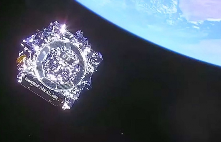 ފުރަތަމަ އުފެދުނު ތަރިތައް ހޯދުމުގެ ދަތުރު ފަށައިފި