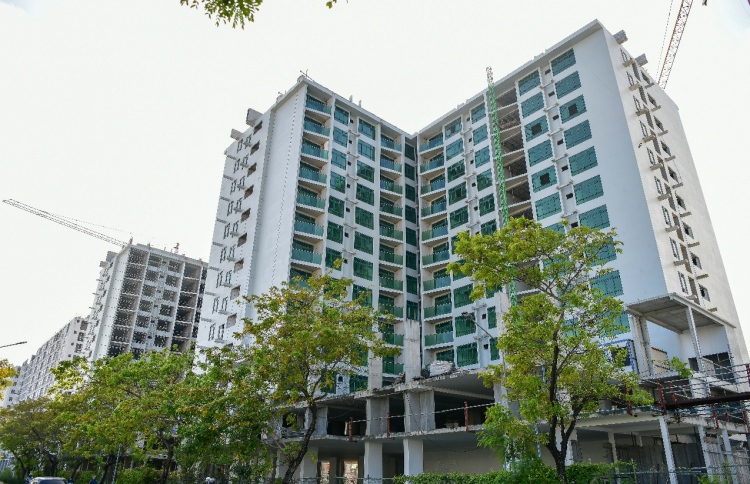 ފުރަތަމަ ތިން މަހު ފްލެޓްތައް ނުނިމުނު، ދެން ޖުލައި!