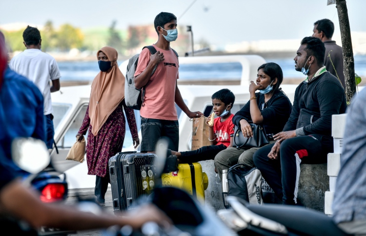 ޓީޗަރުންނާއި ދަރިވަރުން ކިޔަވާ ރަށަށް ދާން އެދިއްޖެ