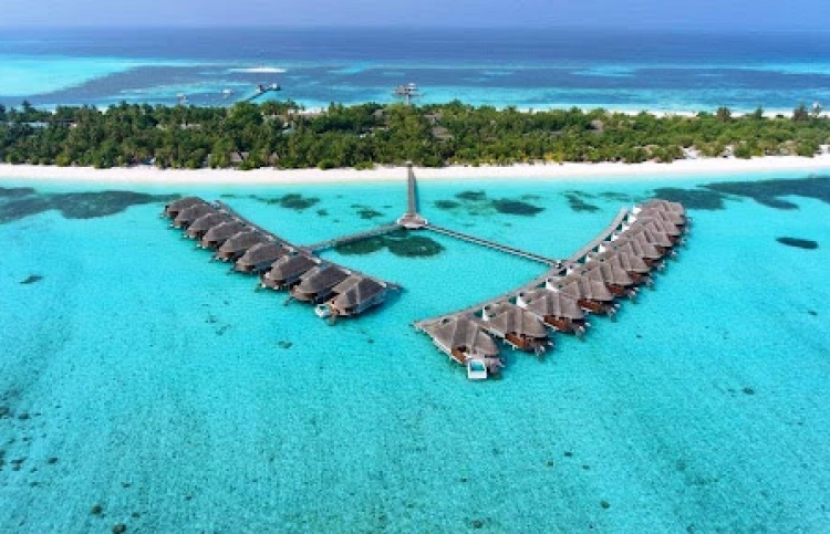 ނުލިބޭ 22 ބިލިއަނުން 17 ބިލިއަނަކީ ރިސޯޓް ކުލި