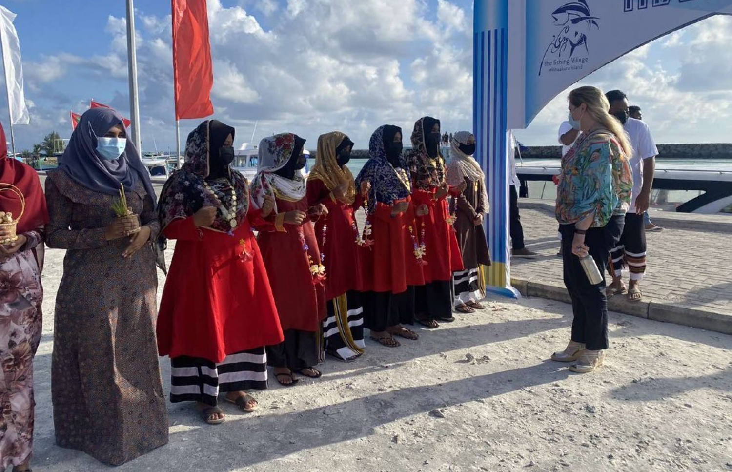 ހޯމްސްޓޭ ފެށުމަށް ޖެނުއަރީ މަހު ދިއްގަރަށް ފޭބި ޓޫރިސްޓަކަށް މަރުހަބާ ކިޔަނީ -- ފައިލް ފޮޓޯ: މިހާރު