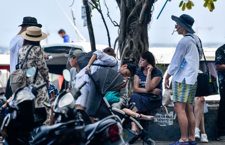 މާސްކް އަޅާތޯ ބަލާނެ ކަމަށް ފުލުހުން ބުނެފި