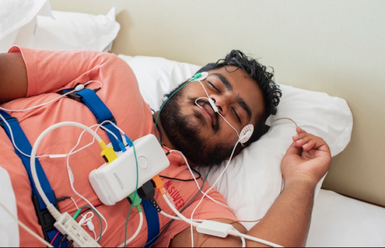 ނިދުމުގައި ދިމާވާ މައްސަލަތަކަށް ޓްރީޓޮޕުން ހައްލު