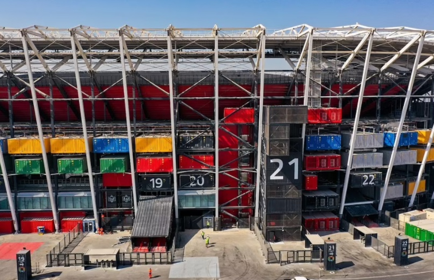 ގަތަރުގެ ވޯލްޑް ކަޕަށް ހަދައިފައިވާ ކޮންޓެއިނާ ސްޓޭޑިއަމް