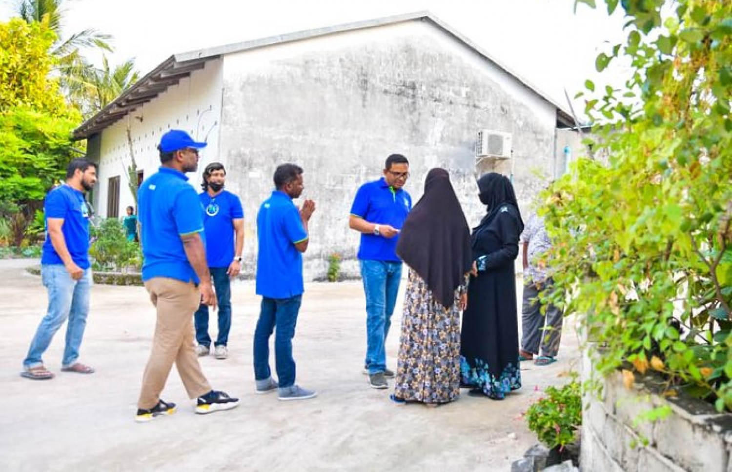 ކޮމަންޑޫ ދާއިރާގައި އެމްއެންޕީން ކެމްޕެއިން ކުރަނީ-- ފޮޓޯ/އެމްއެންޕީ