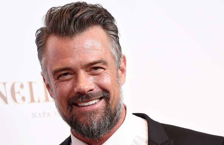 ޖޯޝް ރީތީގެ ރާނީއަކާ އިންނަނީ