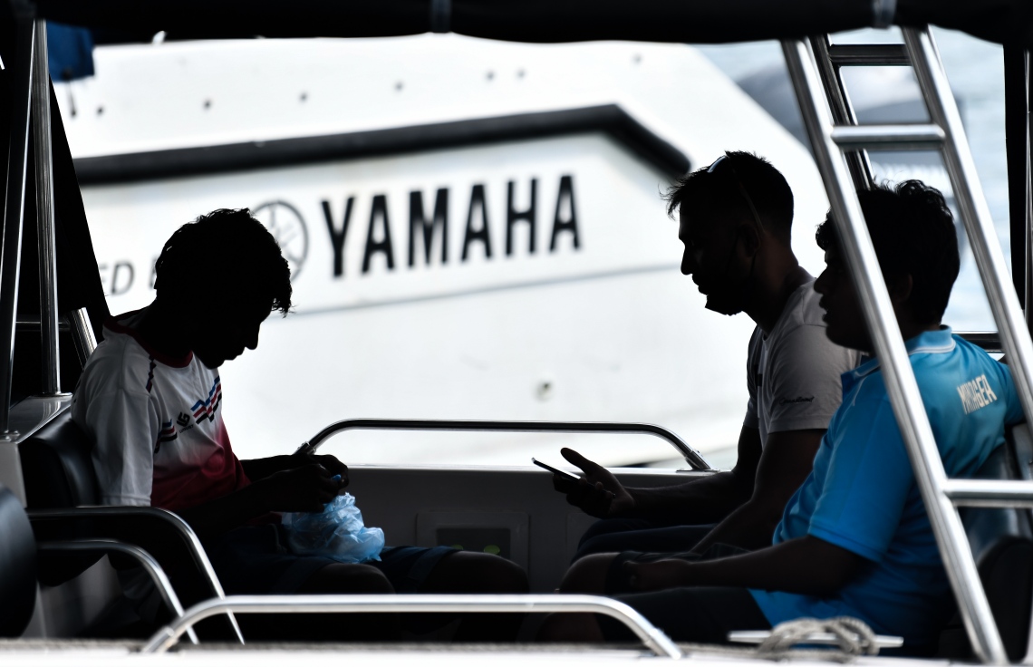 ރަށަކަށް ދިއުމަށް ޓަކައި ލޯންޗެއް ނައްޓާލަނީ، ދެވަނަ ޓާމުގެ ކިޔެވުން ފަށަން ތާވަލުކޮށްފައިވަނީ އަންނަ އާދިއްތަ ދުވަހު--.ފޮޓޯ: ނިޝާން އަލީ/މިހާރު